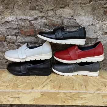 کفش چرم زنانه چسبی مدل کیانا