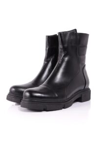 بوت چرم زنانه مناسب استایل زمستانه