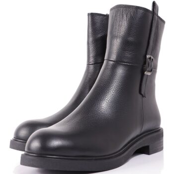 بوت چرم زنانه مناسب استایل خاص